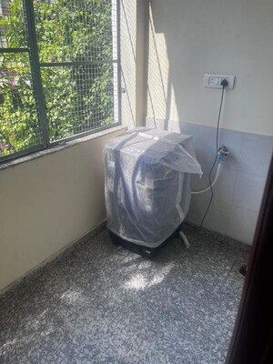 Balcony in 2 BHK Builder Floor at Sector 42 – for Rent