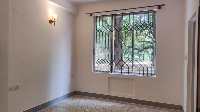 Room, kings-crest 3 Bedroom 1200 Sq.Ft. Apartment In Jayamahal Bangalore 10597060