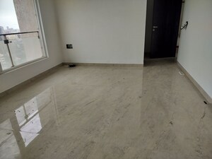 Room in 4 BHK Apartment at ND Palai Towers, Goregaon West – for Rent