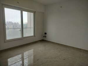 Room in 4 BHK Apartment at ND Palai Towers, Goregaon West – for Rent