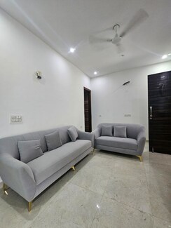 2 BHK Builder Floor For Rent in Sector 57