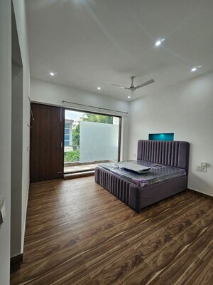Bedroom in 2 BHK Builder Floor at Sector 57 – for Rent
