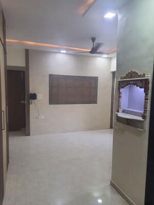 Room in 1 BHK Apartment at Lodha Amara, Kolshet Road – for Rent