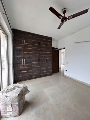 Room in 3 BHK Apartment at Puri Pranayam, Sector 82 – for Rent