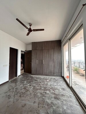 Room in 3 BHK Apartment at Puri Pranayam, Sector 82 – for Rent