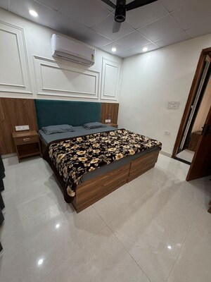 Bedroom in 1 BHK Builder Floor at Dlf Phase V – for Rent