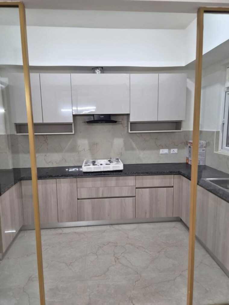 Kitchen, smart-world-orchard 3 Bedroom 1712 Sq.Ft. Apartment In Sector 61 Gurgaon 10597252