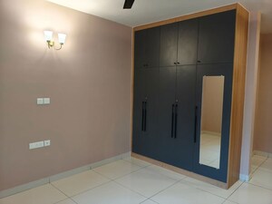 Room in 3 BHK Apartment at Meridian Park At The Prestige City, Sarjapur Road – for Rent