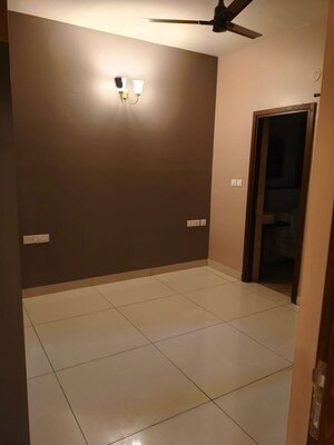 Room in 3 BHK Apartment at Meridian Park At The Prestige City, Sarjapur Road – for Rent