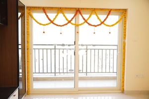 Room in 3 BHK Apartment at Poulomi Avante, Kokapet – for Rent