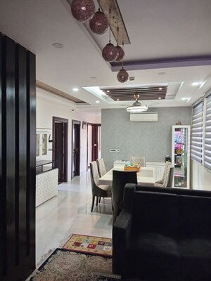 Room in 4 BHK Apartment at Conscient Heritage Max, Sector 102 – for Sale