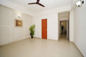 Room in 2 BHK Apartment at Supertech Ecociti, Sector 137 – for Sale