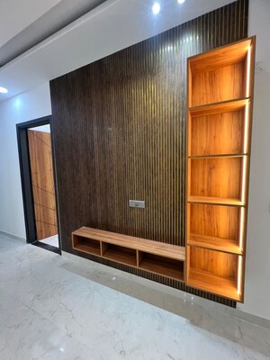 Room in 3 BHK Builder Floor at Ultima 107, Sector 104 – for Sale