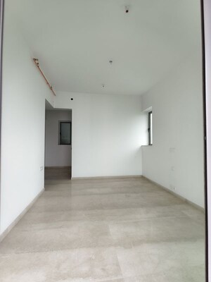 Room in 3 BHK Apartment at Kalpataru Immensa, Kolshet Road – for Sale