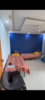3 BHK + Servant Room 1650 Sq.Ft. Builder Floor in Sector 8