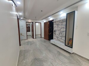 Room in 5 BHK Builder Floor at Rohini Sector 15 – for Sale