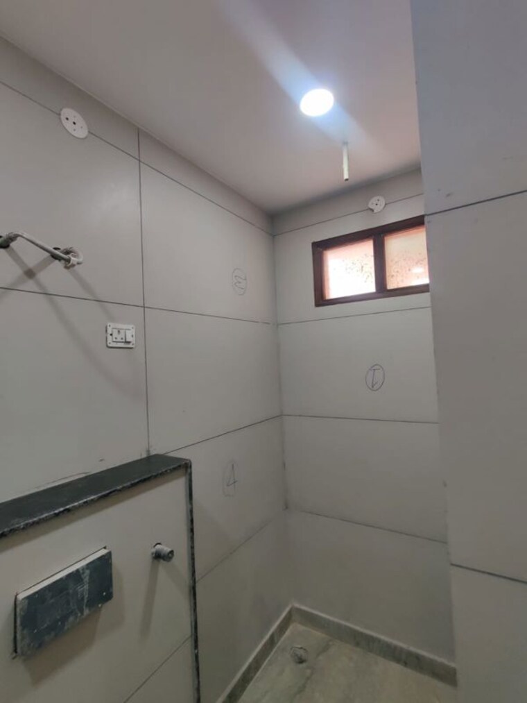 Kitchen, rohini sector 15 5 Bedroom 1200 Sq.Ft. Builder Floor In Rohini Sector 15 Delhi 10597299