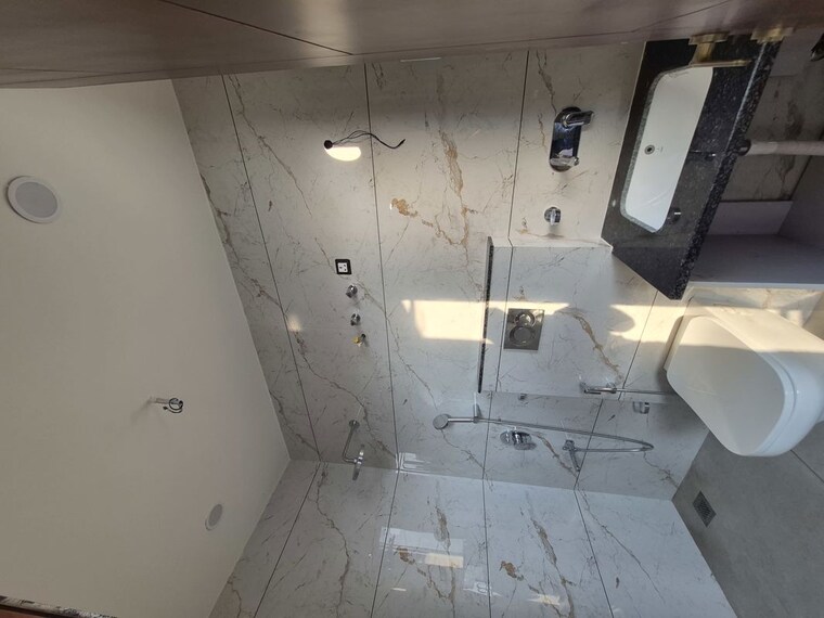 Bathroom, sector 45 2.5 Bedroom 1100 Sq.Ft. Builder Floor In Sector 45 Gurgaon 10597319
