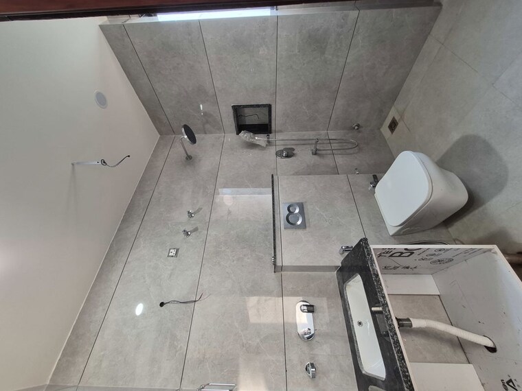 Bathroom, sector 45 2.5 Bedroom 1100 Sq.Ft. Builder Floor In Sector 45 Gurgaon 10597319