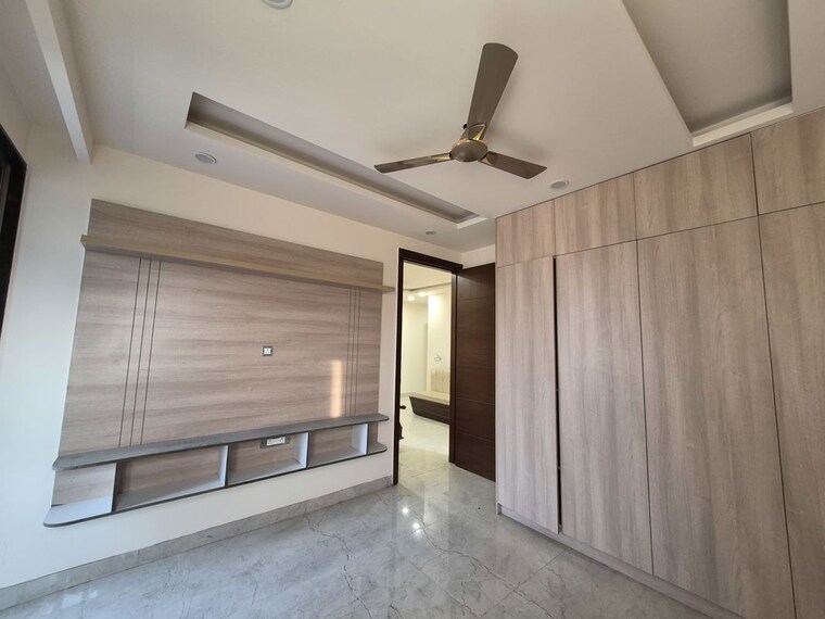 Room, sector 45 2.5 Bedroom 1100 Sq.Ft. Builder Floor In Sector 45 Gurgaon 10597319