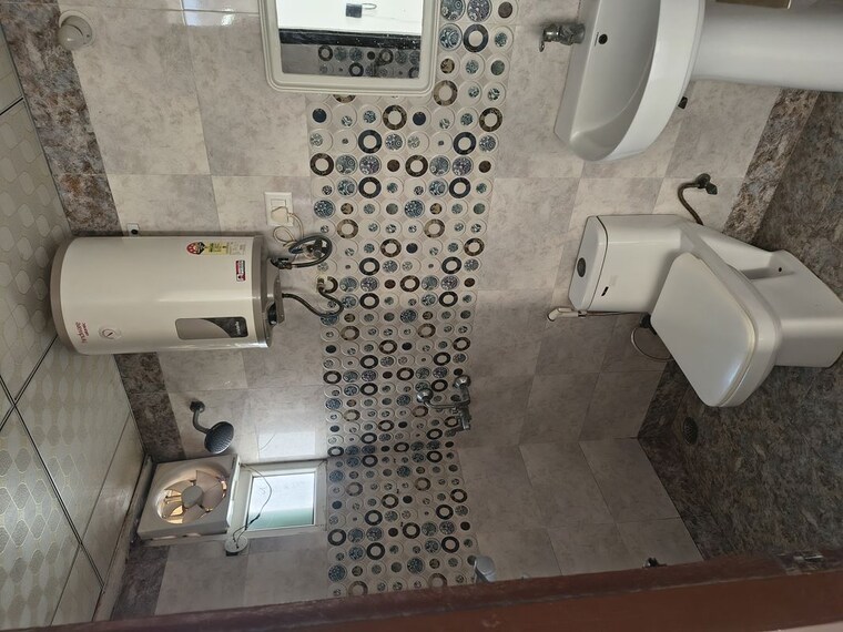 Bathroom, saya-gold-avenue 2 Bedroom 1096 Sq.Ft. Apartment In Vaibhav Khand Ghaziabad 10597322