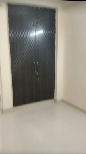 2 BHK Apartment For Rent in Ajnara Homes, Sector 16b Greater Noida
