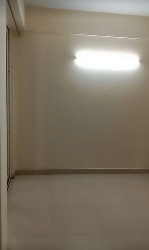 Room in 2 BHK Apartment at Ajnara Homes, Sector 16b Greater Noida – for Rent