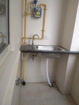 Bathroom in 3 BHK Apartment at Aurobindo Kohinoor, Serilingampally – for Rent