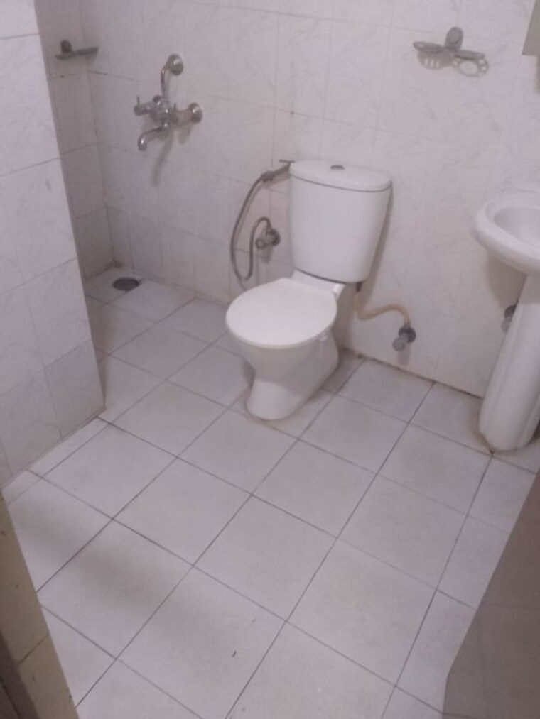 Bathroom, fortuna-classic 3 Bedroom 1500 Sq.Ft. Apartment In Kodigehalli Bangalore 10597369