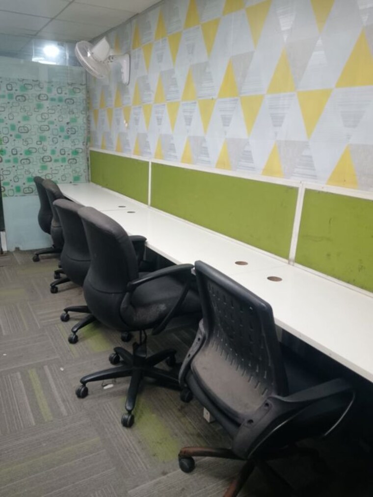 Team Area, sector 16 Commercial Office Space 800 Sq.Ft. In Sector 16 Noida 10597343