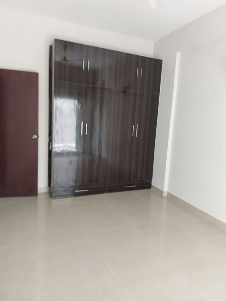 Room, mahagun-moderne 2.5 Bedroom 1250 Sq.Ft. Apartment In Sector 78 Noida 10597389
