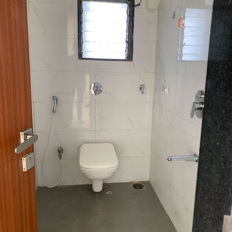 Bathroom, ram-tower-chs 2 Bedroom 650 Sq.Ft. Apartment In Borivali West Mumbai 10597434