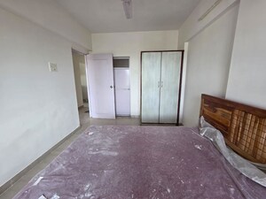 Room in 1 BHK Apartment at Parekh Celeste, Goregaon West – for Sale