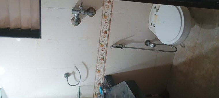 Bathroom, lake-home 2 Bedroom 885 Sq.Ft. Apartment In Powai Mumbai 10597424