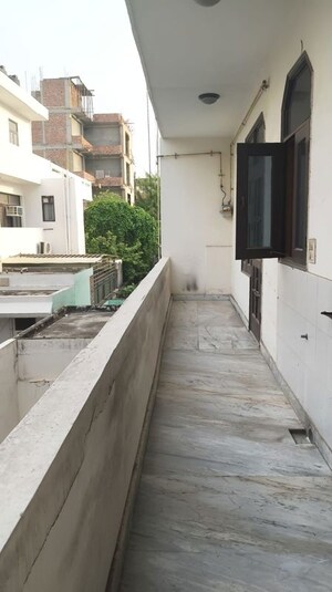 Balcony in 2 BHK Builder Floor at Sector 23 – for Rent