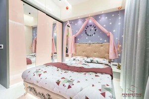 Bedroom in 2 BHK Apartment at Lodha Amara, Kolshet Road – for Rent