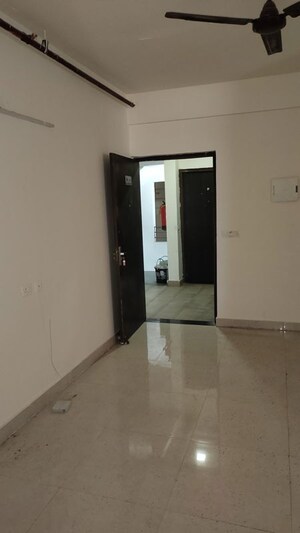 Room in 2 BHK Apartment at Signature Global The Roselia, Sector 95a – for Sale