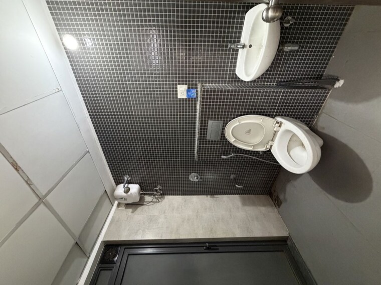 Bathroom, lodha-palava-downtown 1 Bedroom 470 Sq.Ft. Apartment In Dombivli East Thane 10597463