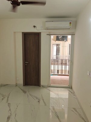 Room in 3 BHK Builder Floor at Smart World Gems, Sector 89 – for Rent