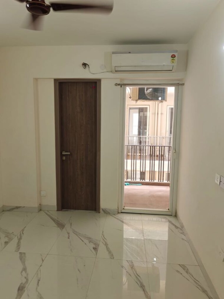 Room, smart-world-gems 3 Bedroom 1603 Sq.Ft. Builder Floor In Sector 89 Gurgaon 10597467