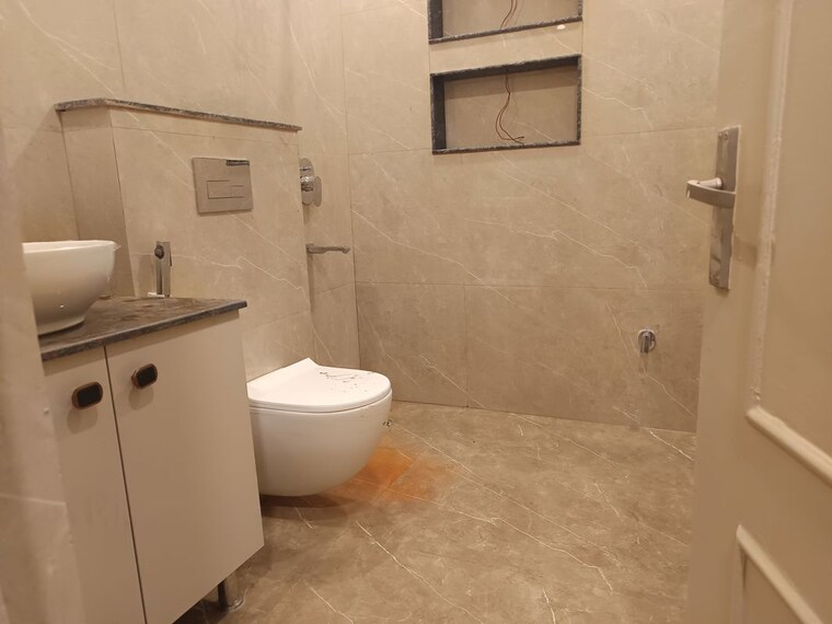 Bathroom, today-blossoms-ii 3.5 Bedroom 1805 Sq.Ft. Builder Floor In Sector 51 Gurgaon 10597471