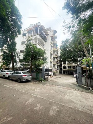 Parking in 3 BHK Apartment at Satellite – for Sale