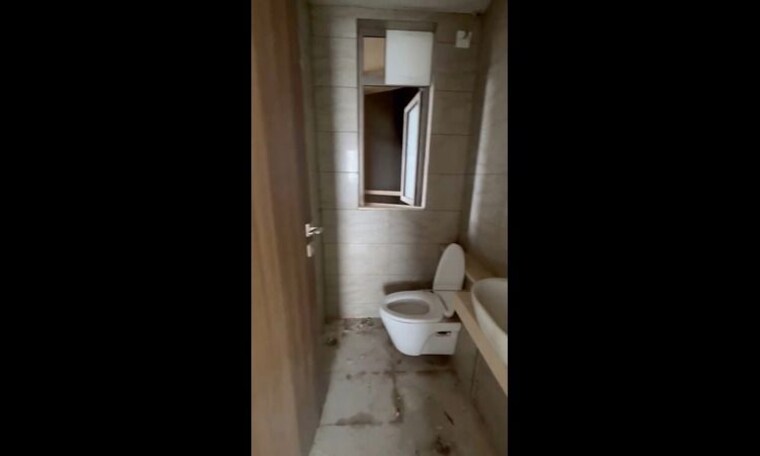 Bathroom, sheth-auris-serenity-tower-3 3.5 Bedroom 1350 Sq.Ft. Apartment In Malad West Mumbai 10597492