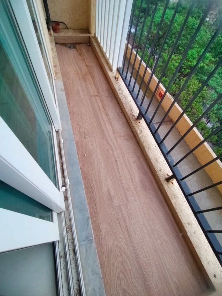 Balcony, rustomjee-azziano-wing-i 2 Bedroom 914 Sq.Ft. Apartment In Thane West Thane 10597525