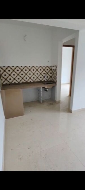 Room in 1 BHK Apartment at Squarefeet Green Square, Parkwoods – for Rent