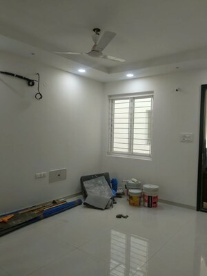 Room in 3 BHK Apartment at Rajapushpa Eterna, Nanakramguda – for Rent