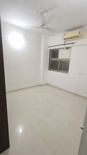 2 BHK Apartment For Rent in Siddhanchal CHS, Pawar Nagar