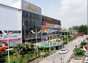  Shop For Sale in Kaushambi