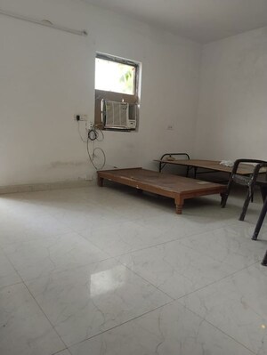 1 RK Builder Floor For Rent in Neb Sarai