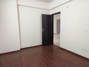 Room in 3.5 BHK Apartment at 3C Orris Greenopolis, Sector 89 – for Rent